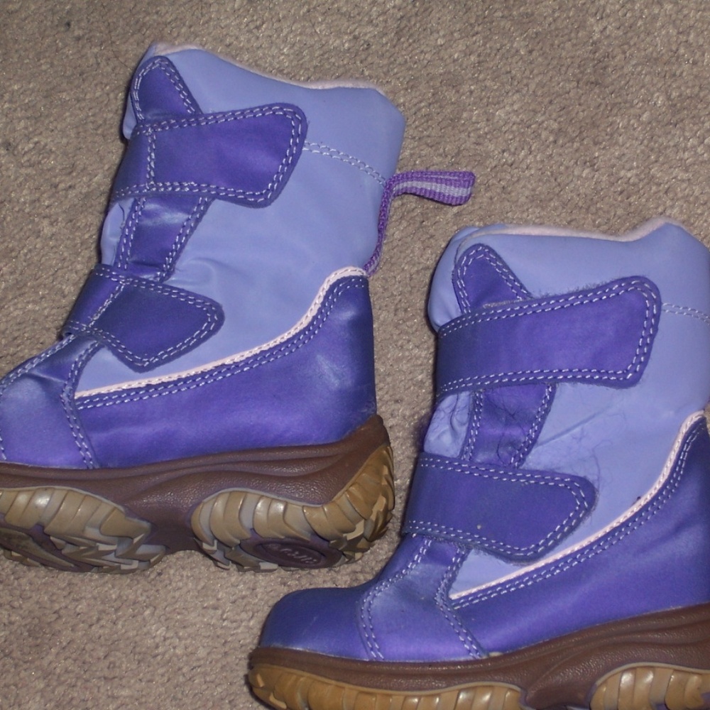 Circo toddler girls pre-school snow Boots size 5